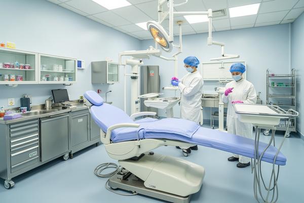 铁岭冠琳口腔医院洋医生怎么样？前牙美容修复和根管治疗技术解析
