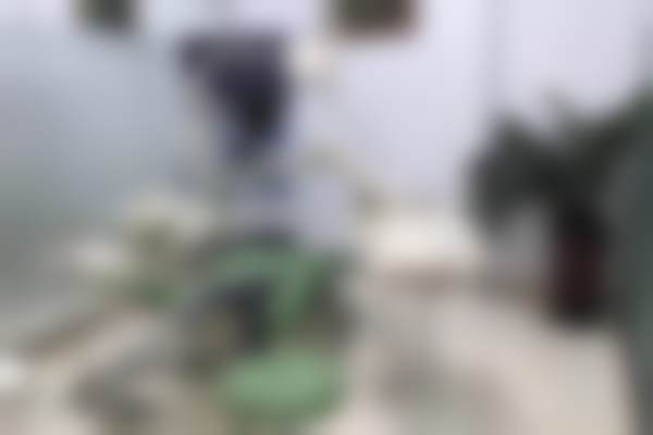 乌兰察布丁丽君口腔门诊部营业时间