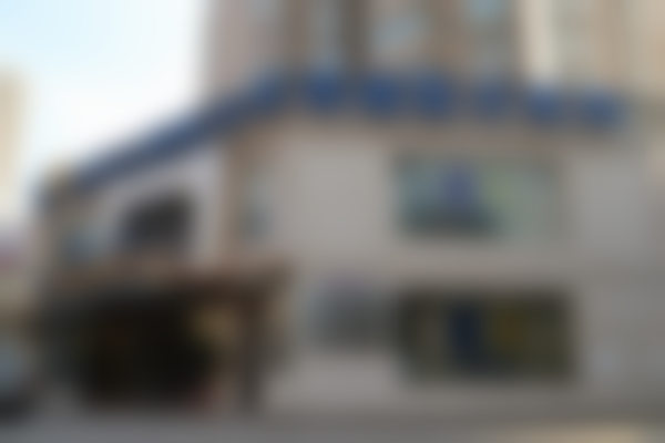 西安雁塔诺贝尔口腔门诊部仪器设备：精良科技助力治疗