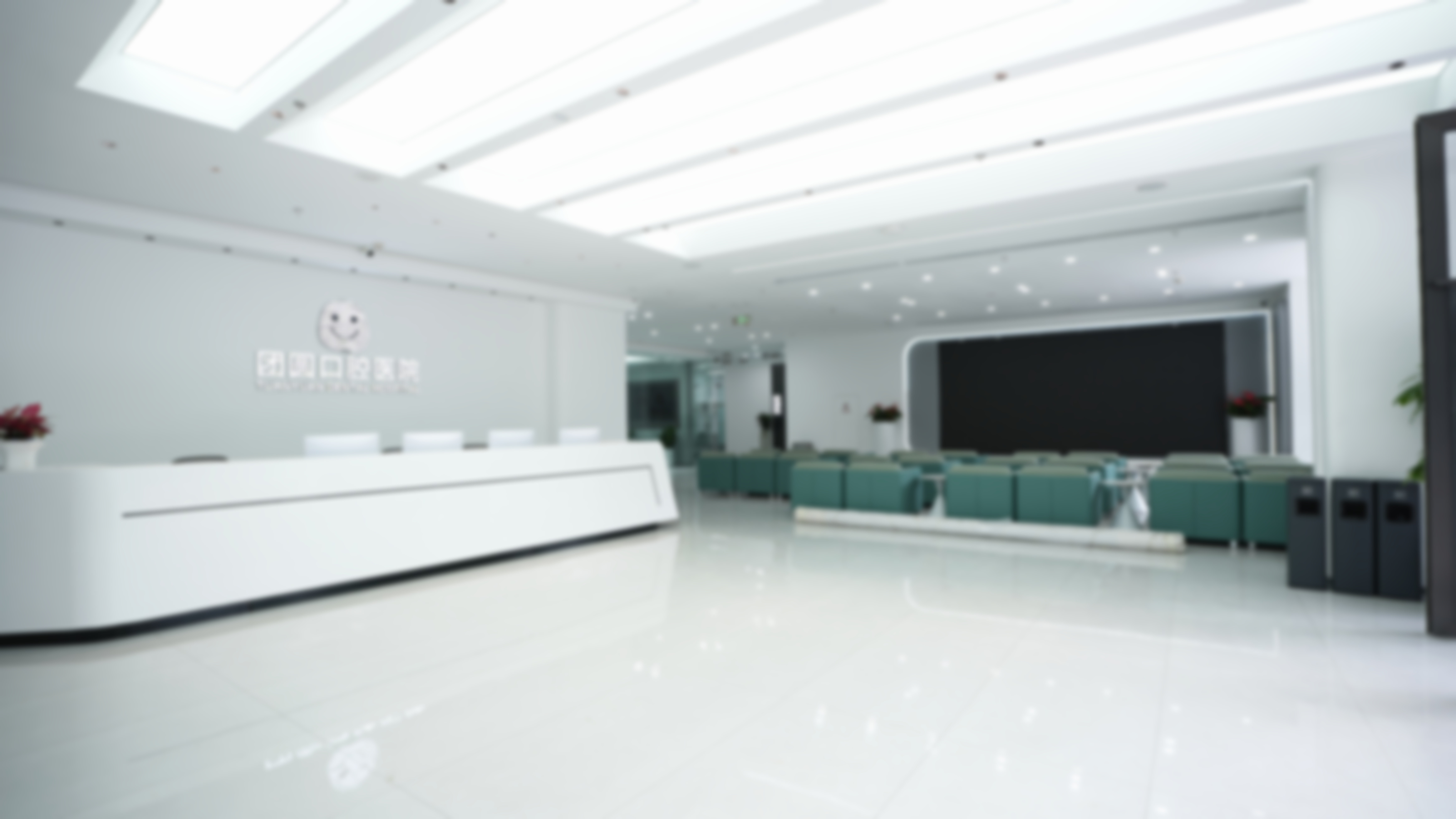 成都团圆口腔医院（高新院区）卢卡斯医生的教育背景靠谱吗