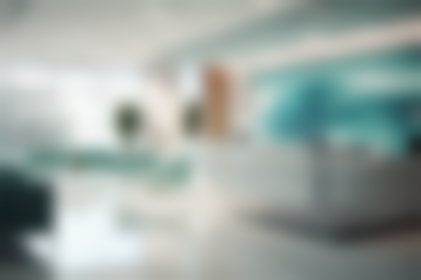 河南南阳方城万超口腔诊所许卓医生简介：专业技术精湛，擅长牙齿矫正、种植牙，为您打造健康美丽口腔！ 