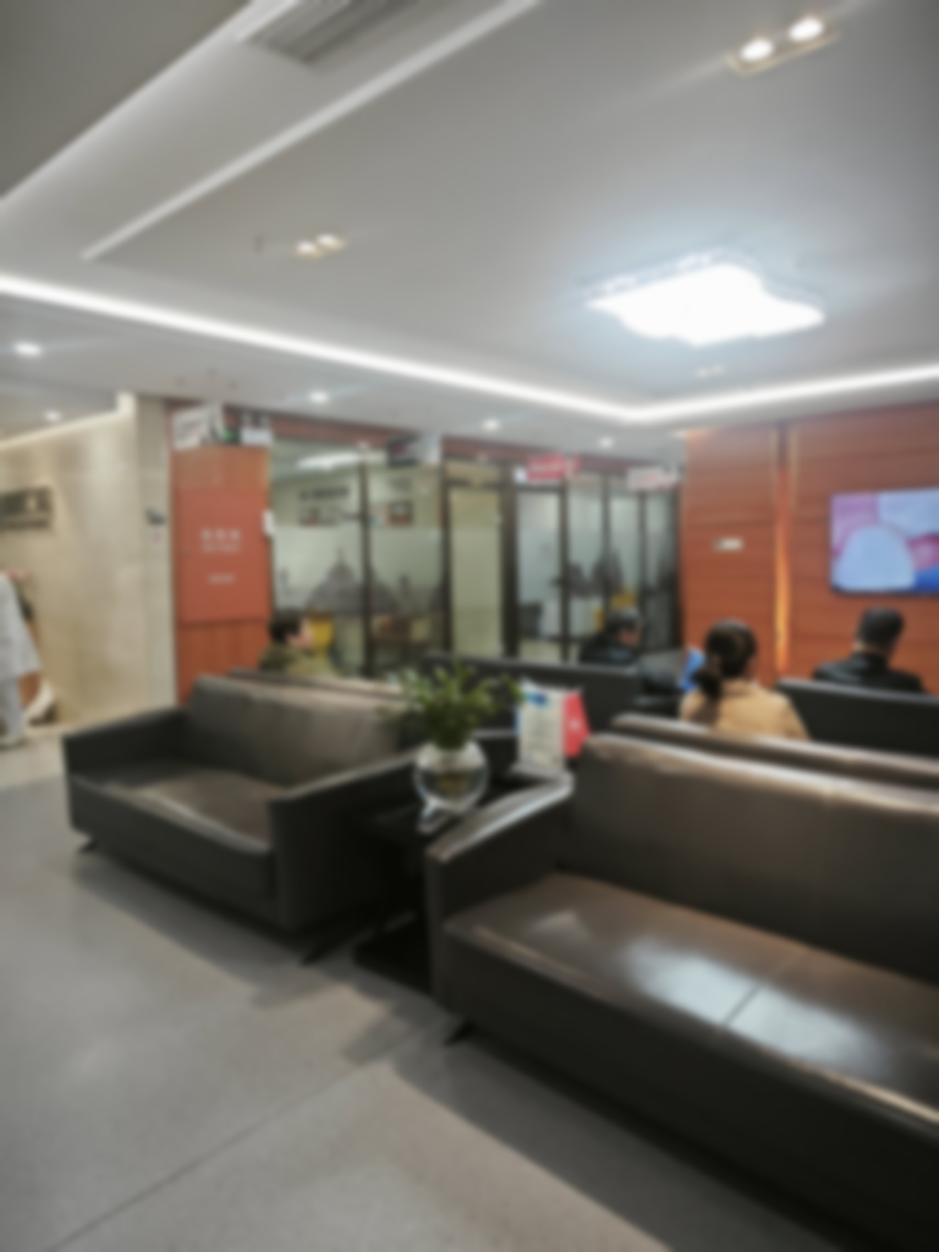 郑州唯美口腔（经三路总院）赵志豪新普牙齿美白 + 超声波洁牙单次的技术优势